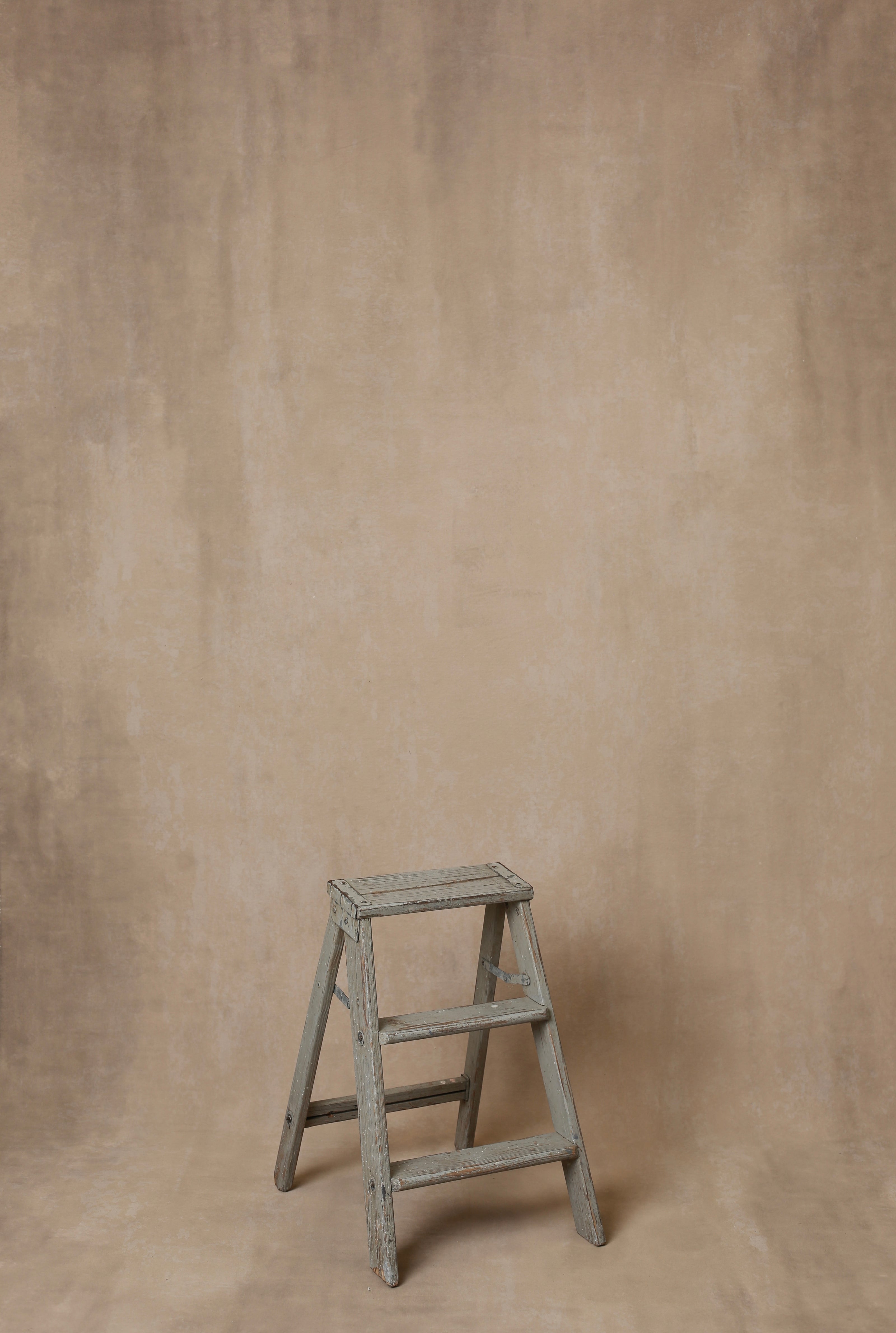 NOLA BEIGE WALL