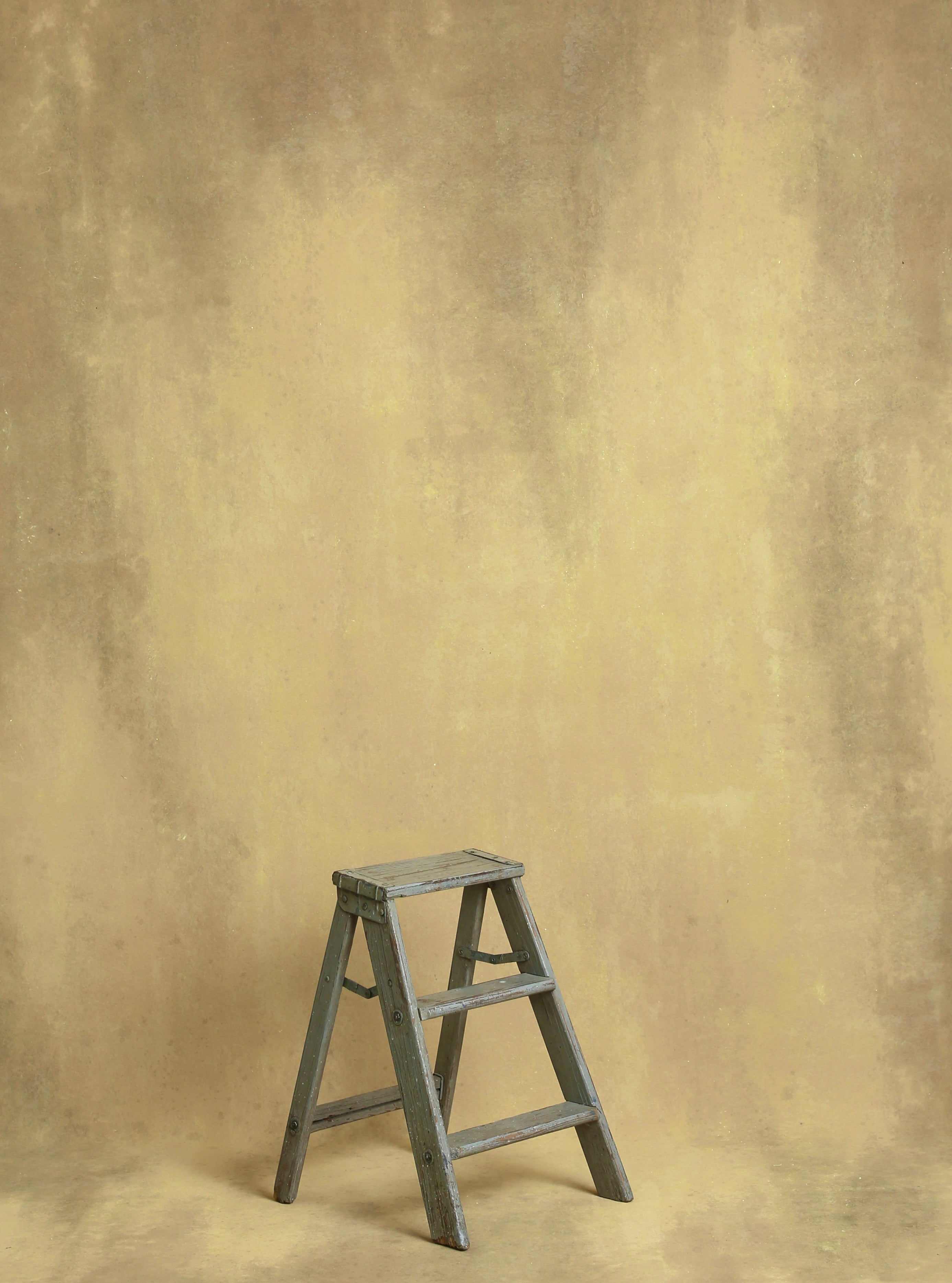 GOLDEN TARVERTINE